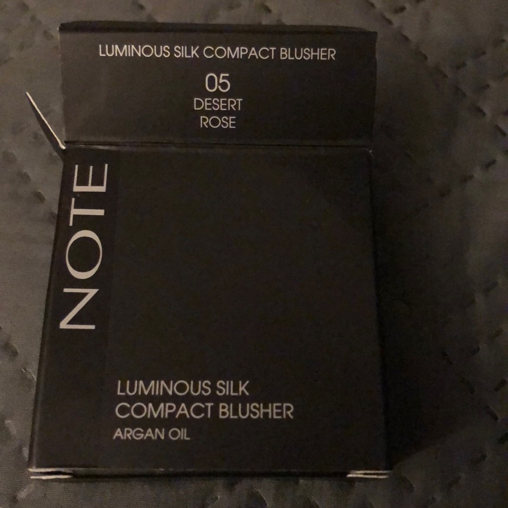 Note Luminous Silk Compact Blusher